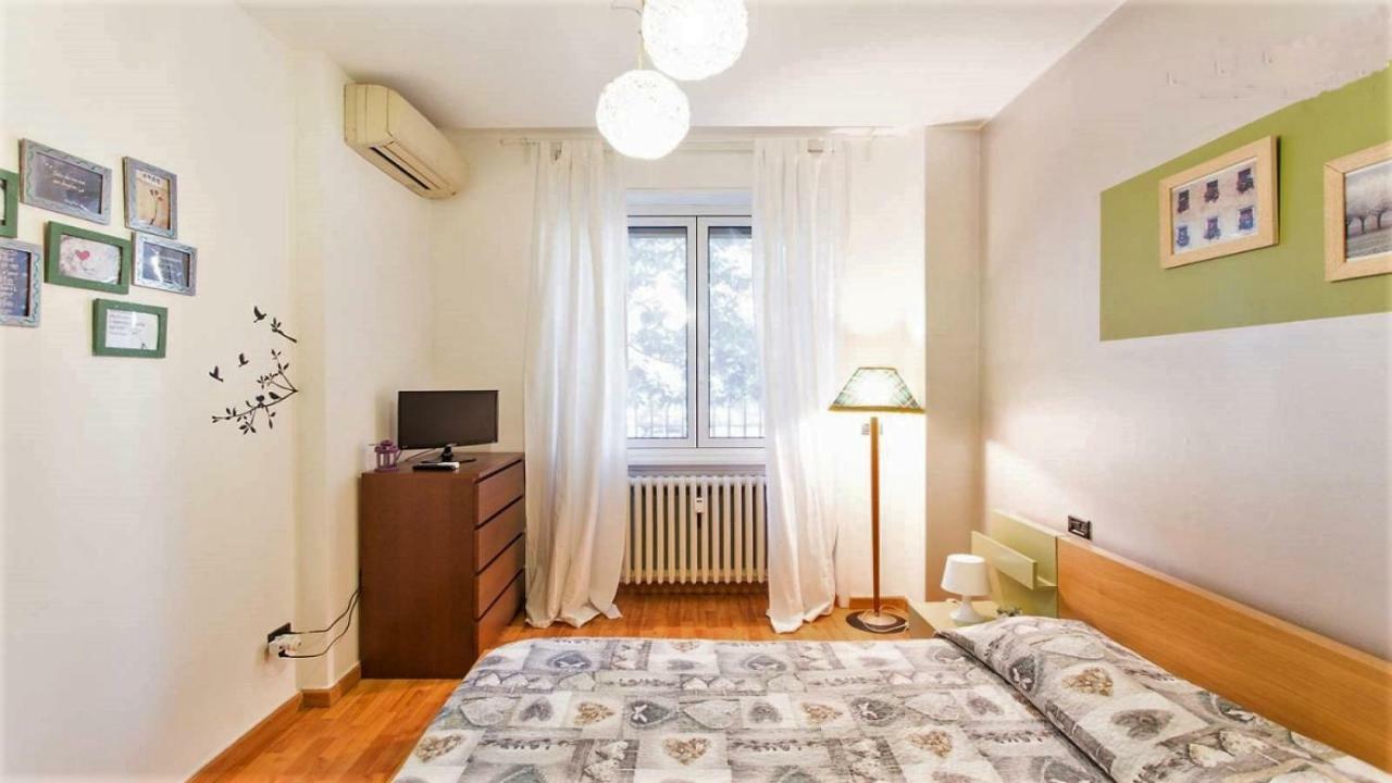 Isola Lagosta Apartment Milánó Kültér fotó