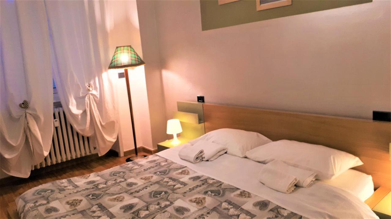 Isola Lagosta Apartment Milánó Kültér fotó
